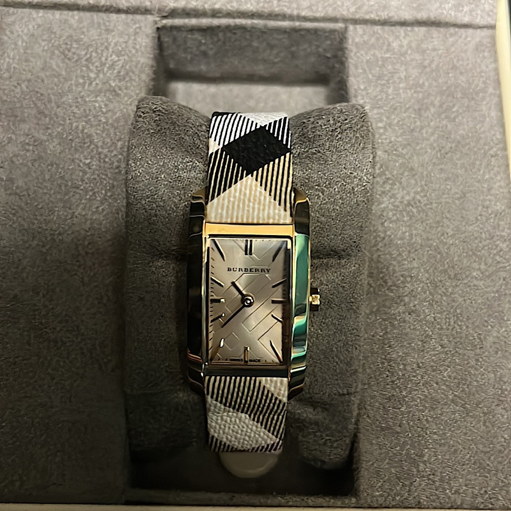 Burberry watch “The Pioneer”